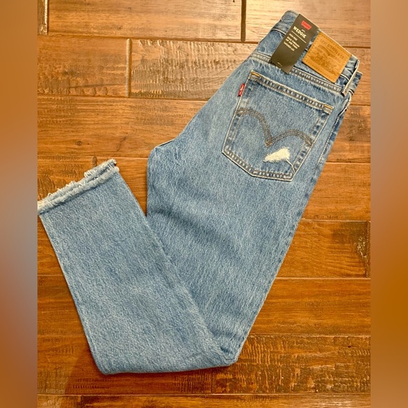 Levi's Women's Premium Wedgie  High Rise Jeans NWT - 26 - Picture 14 of 14